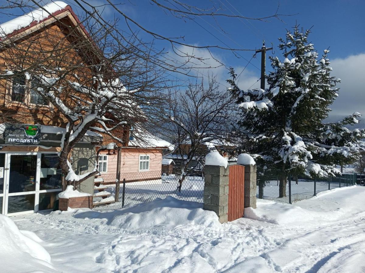 У Андрушка Hotell Vorokhta Eksteriør bilde